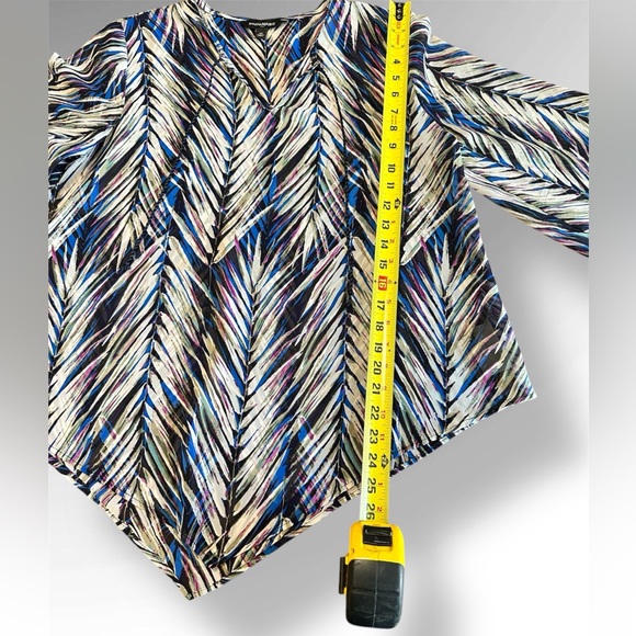 Banana Republic Shear Shirt M Colorful Feathers Blouse Business Casual - Picture 4 of 8